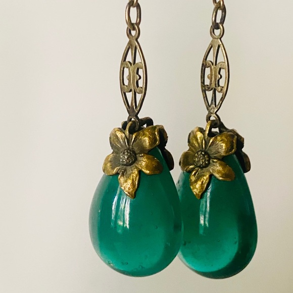 Vintage Jewelry - Vintage Green Glass and Brass Earrings, Pierced